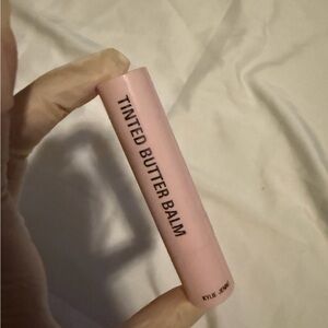 kylie cosmetics tinted balm